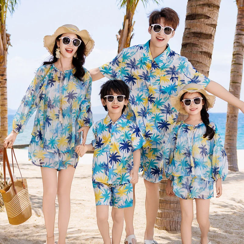 Family Vacation Look Matching  - đánh giá và giá The Plant Parent
